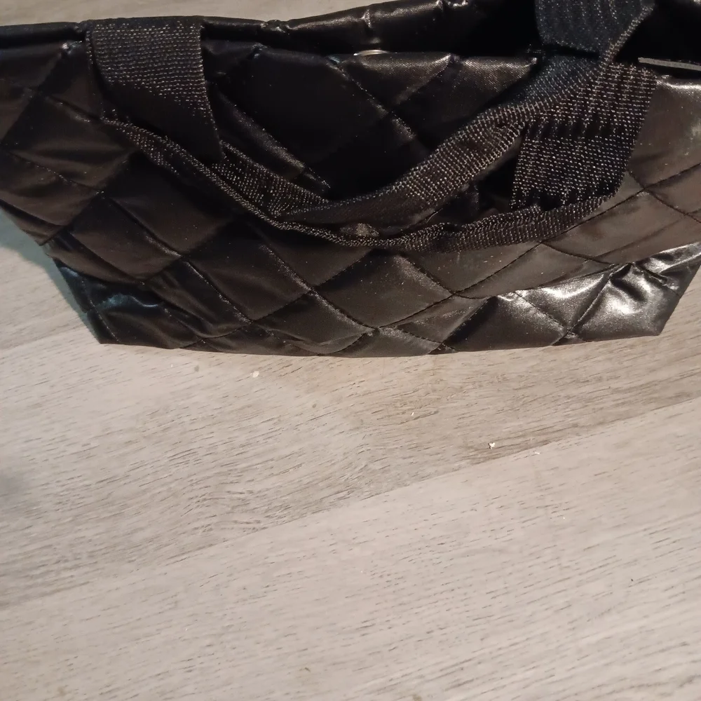 Elegant Black Quilted Women's Bag